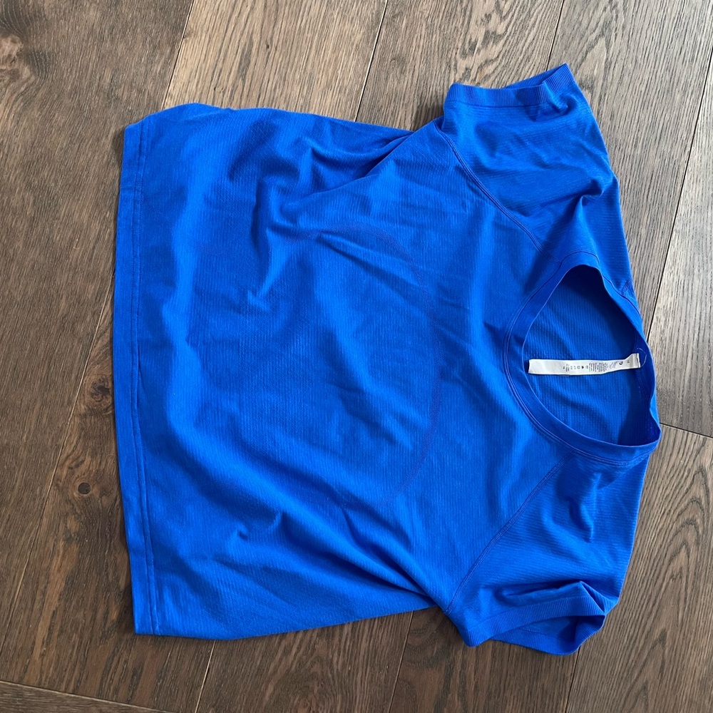 Lululemon swiftly tech waist lengthRoyal Blue Top